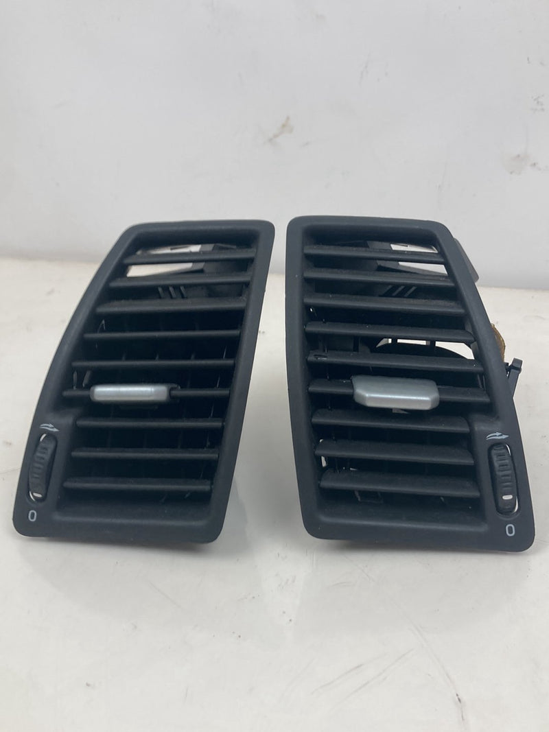 2005 Volvo XC90 I 275 Dash Vent Set Left Right Pair 3409399 3409398 OEM #4847M
