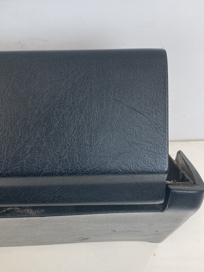 1992 Volvo 940 944 - Glove Box