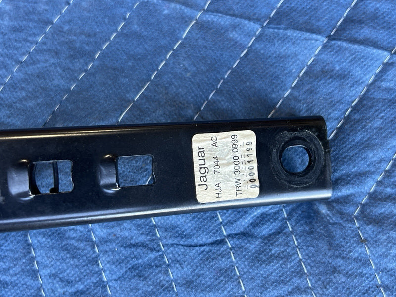 1998-2003 Jaguar XJR XJ8 Left & Right Seat Belt Adjuster Pair B Pillar OE #4625E