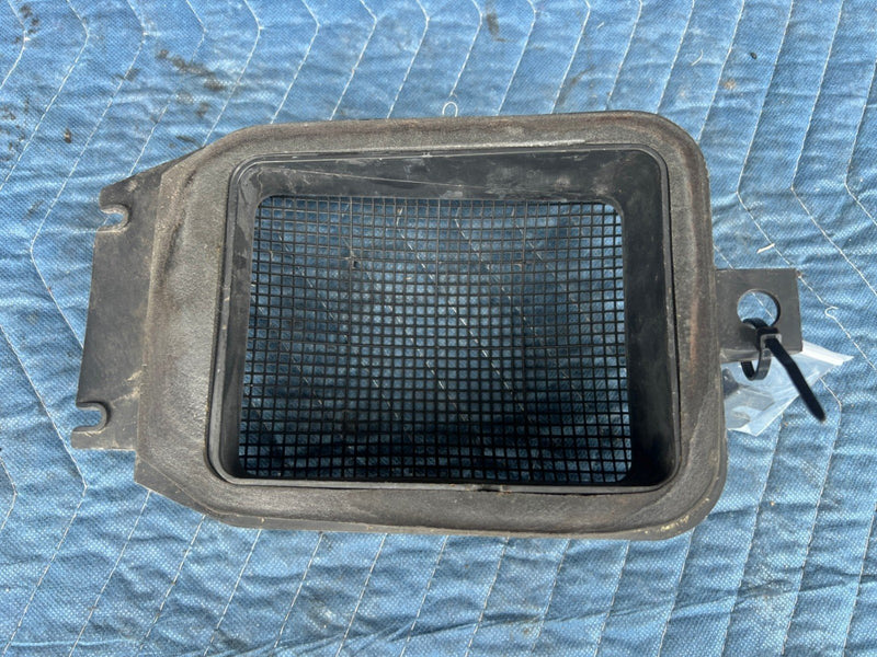 1985-1992 Volkswagen Golf Cabin Vent Air Filter Cover Grille 191819098A OEM