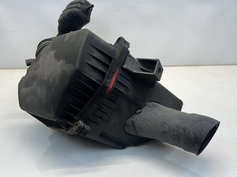 2012 Chevrolet Captiva Sport - Air Filter Housing PN: 20907605 15950817