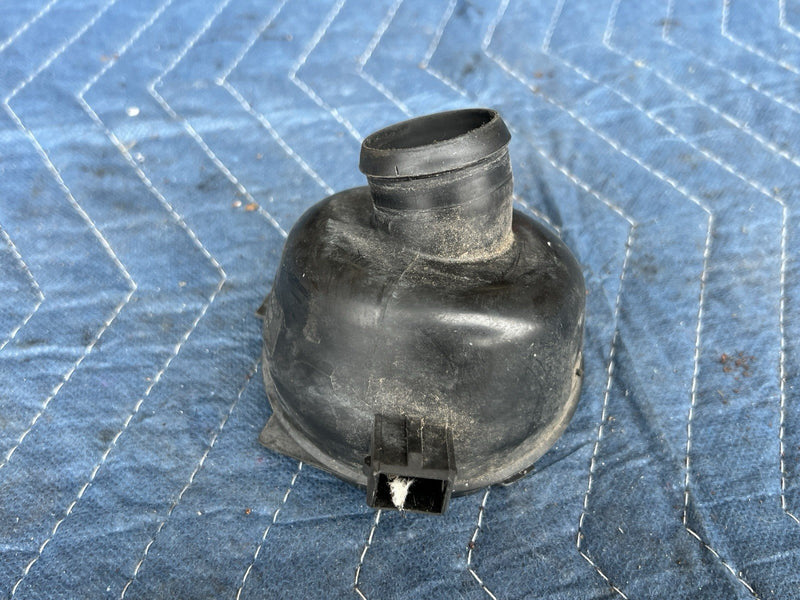 1993-1997 Volvo 850 850R ECU Computer Drying Tube Housing 9128309 OEM #4521E