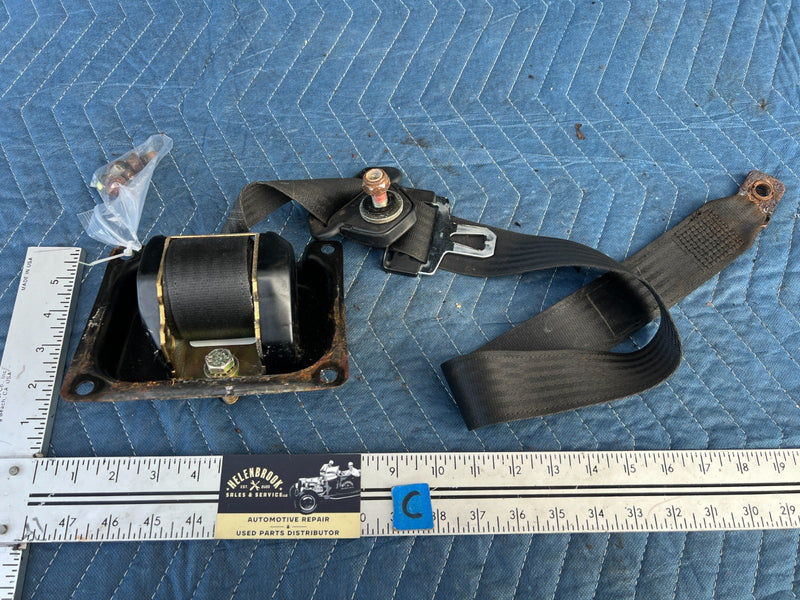 1986-1993 Volvo 240 244 Sedan Front Right RH Seat Belt Retractor OEM #4195EM