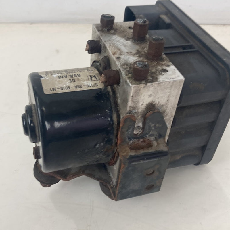2002-2004 Honda CR-V RD2 ABS Pump 06540827408646 7110-S9A-E010-M1 OEM #5106M