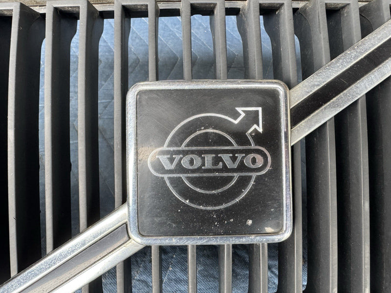 1986-1993 Volvo 240 244 245 Front Grille Trim Hood 1312658 OEM #4852E
