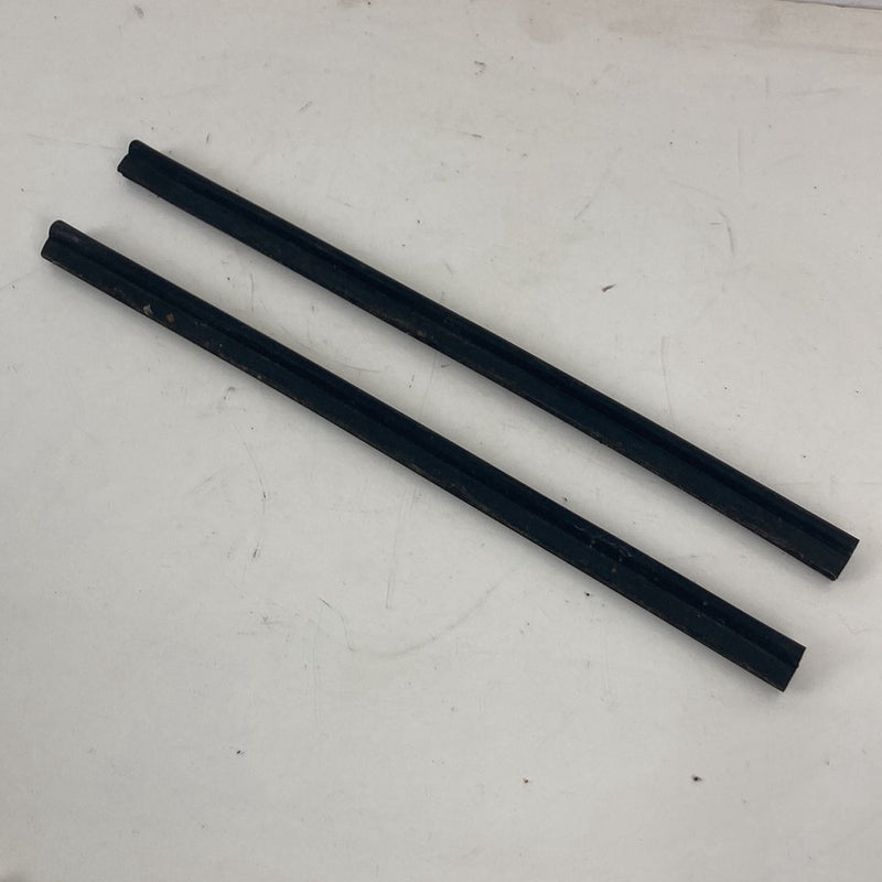 2003-2007 BMW 545i E60 Cowl to Hood Seal Lateral Sealing Gasket Set OEM #4956M