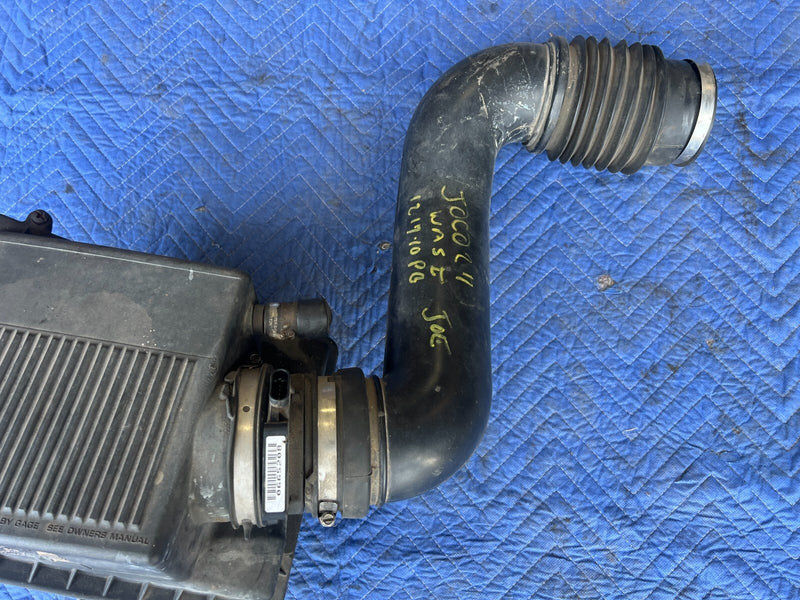 1999-2002 Chevy Silverado GM Air Cleaner Box Housing Intake Tube MAF OEM #1832CN