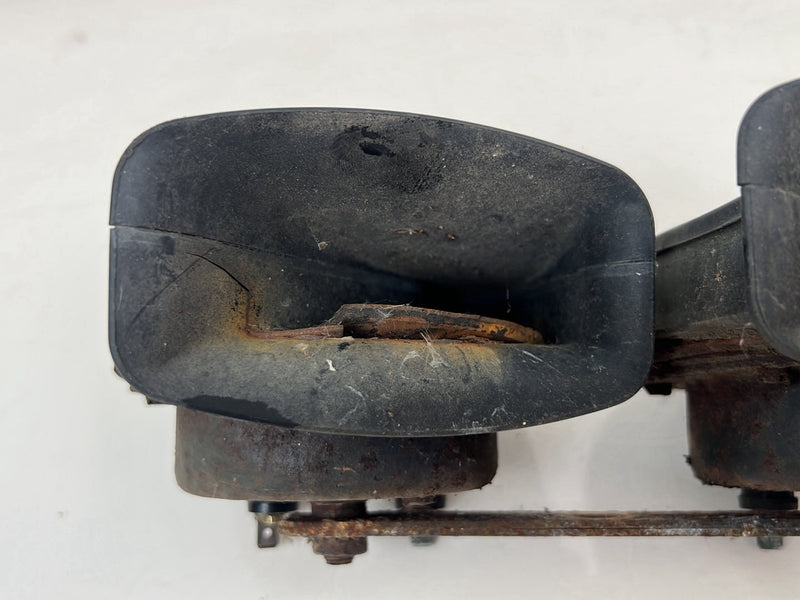 1983-1985 Porsche 944 Mixo TR129 High Low Pitch Horn Pair 5010204 OEM #5675EM