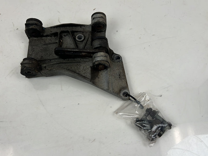 1975-1980 Volvo 244 240 A/C Compressor Bracket Mount w/ Bolts OEM #5384EM