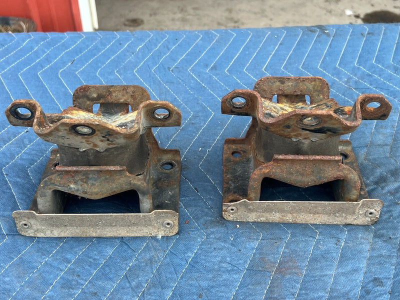 1999-2002 Chevy Silverado GM 05585044 4.3L Vortec Engine Mount OEM #1845CN