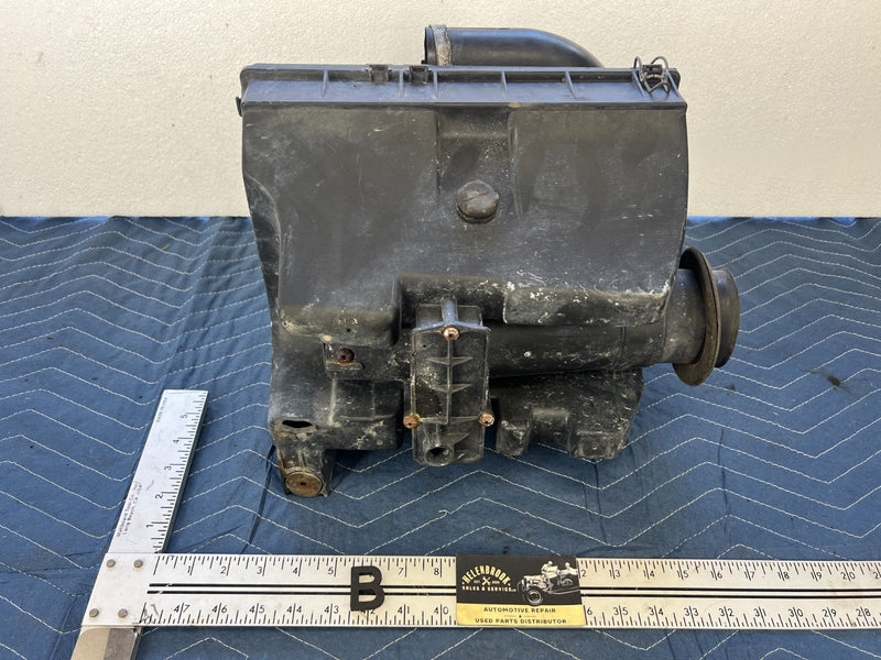 1992-1995 Volvo 940 740 Turbo Air Box Air Cleaner Assembly OEM #3179EM