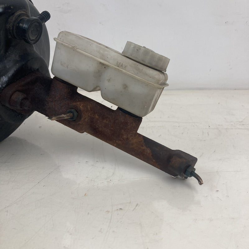 1981-1985 Volvo 240 245 Master Cylinder w/ Brake Booster 1330800 OEM