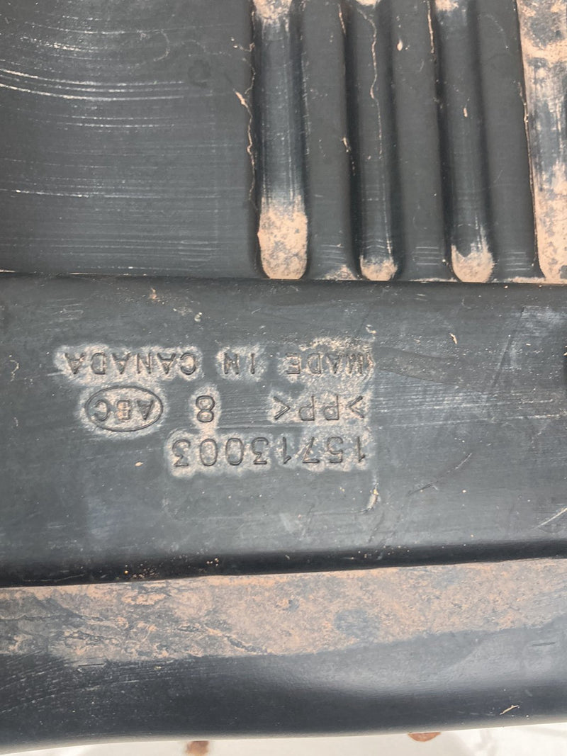 1996 Chevrolet Silverado GMT800 - Air Filter Box PN: 15713003