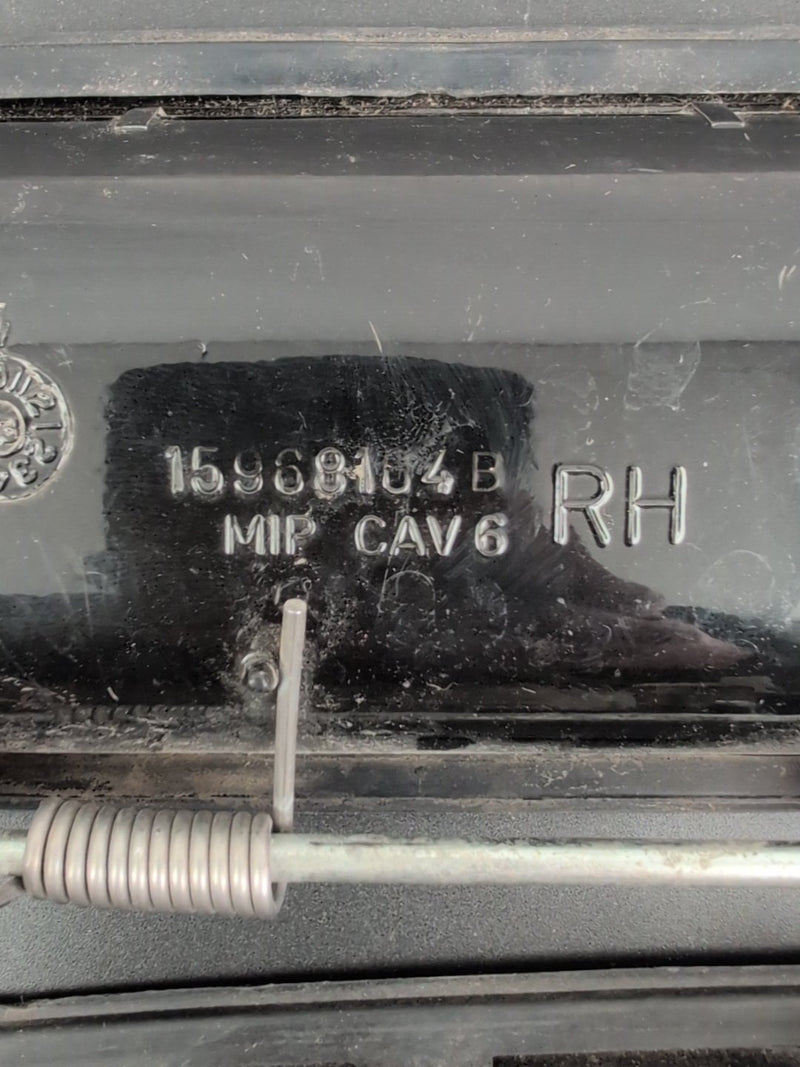 47023922