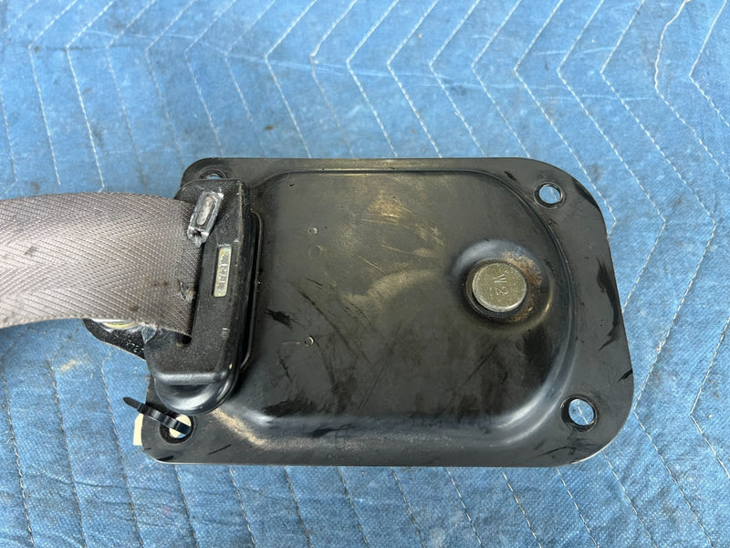 1985-1988 Suzuki Samurai SJ413 Driver Front Seatbelt Retractor OEM #2317CN