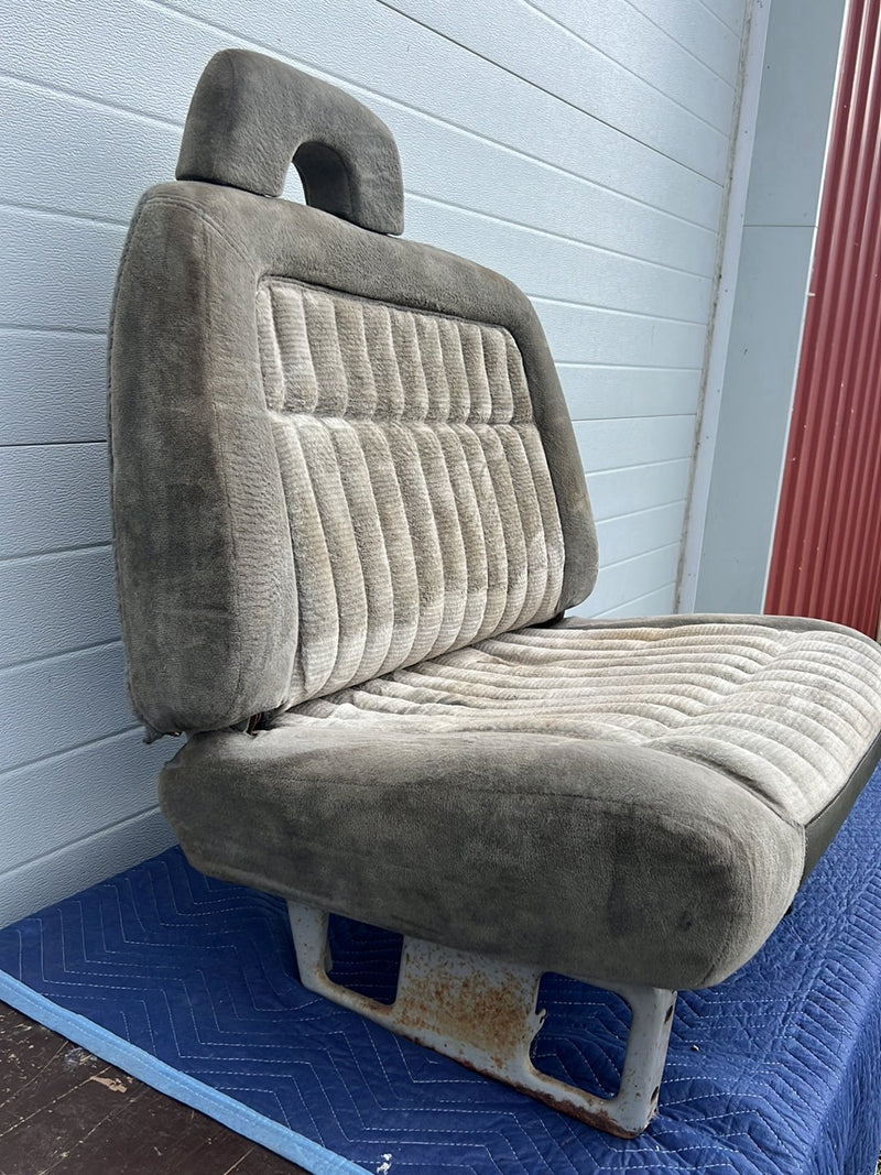 Chevrolet Silverado - Front Seat PN: 22045-1