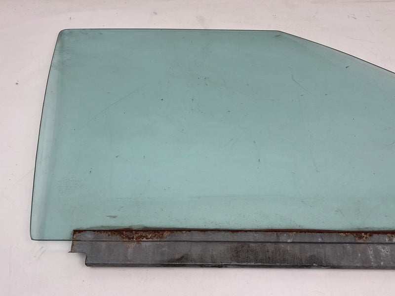 1976-1979 Cadillac Seville Front Passenger Right Window Glass OEM #5595EM