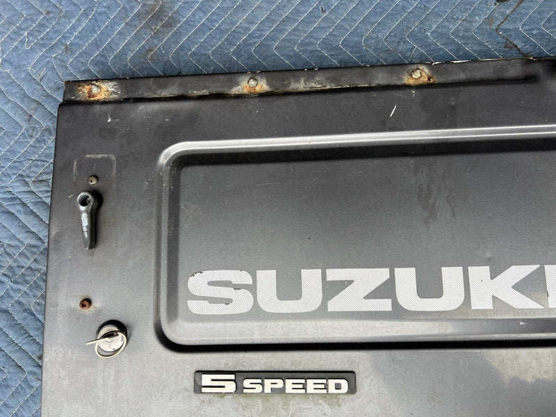 1985-1988 Suzuki Samurai SJ413 Lower Tailgate 67700-80060 OEM