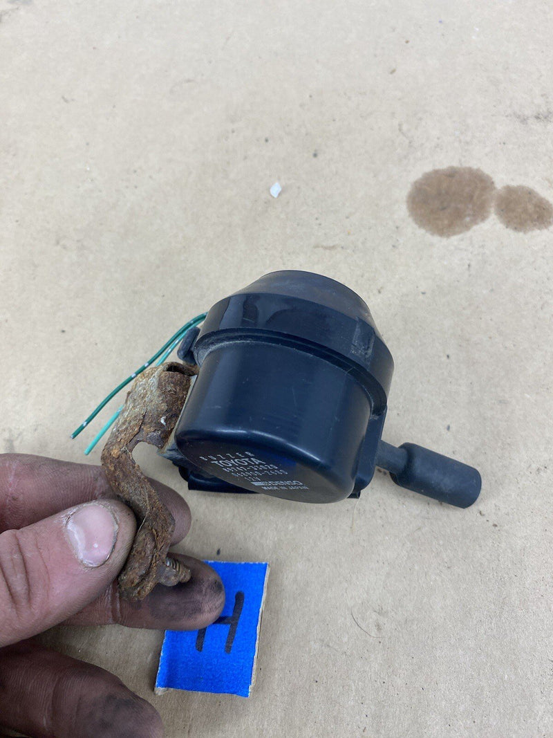 1997-2001 Lexus ES300 Door Lock Buzzer Alarm 89747-33020 Denso OEM #2413E