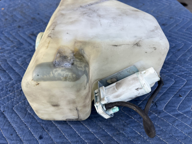 Volvo 240 - Windshield Washer Reservoir PN: 1201868