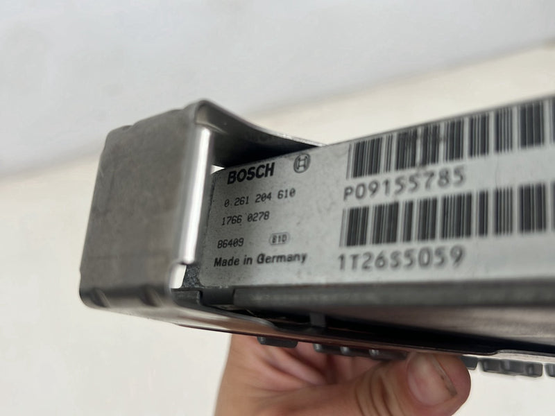 1998-2000 Volvo V70 S70 Bosch Engine Control Module ECU 0261204610 OEM #6304EM