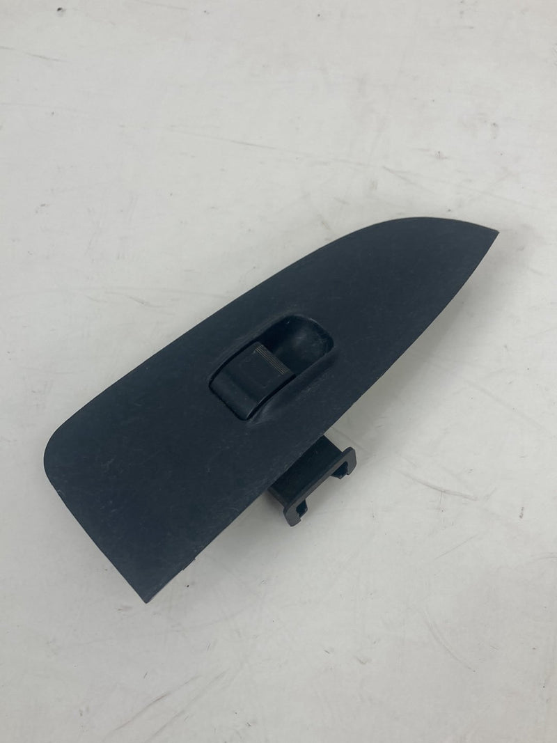 2002-2004 Honda CR-V RD2 Power Window Switch Rear Right OEM #5107M