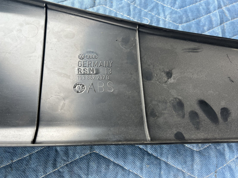 47023404