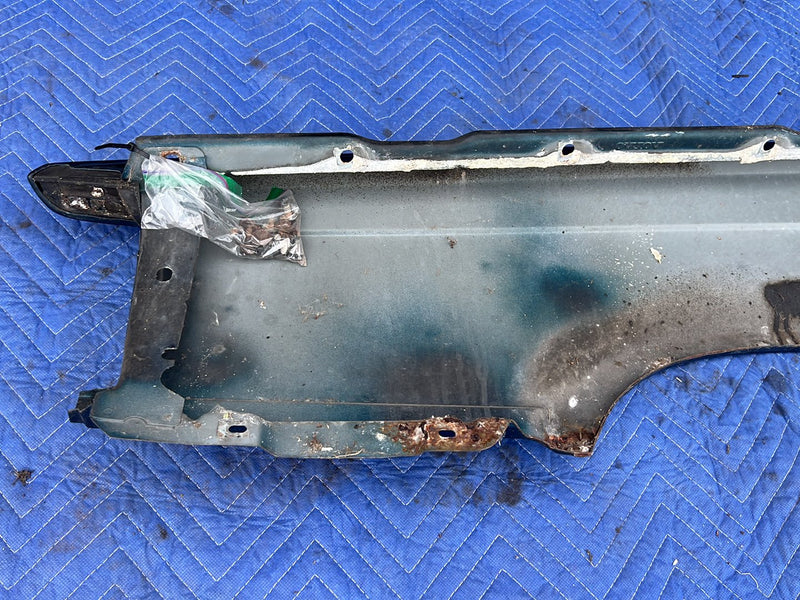 1990-1992 Volvo 740 745 940 Front Passenger Right Fender Panel Trim Blue Green Metallic OEM #5996EM