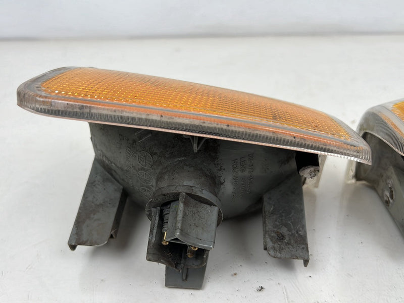 1990-1992 Volvo 740 745 940 Front Right & Left Turn Signal Light Lamp Pair OEM #5894EM