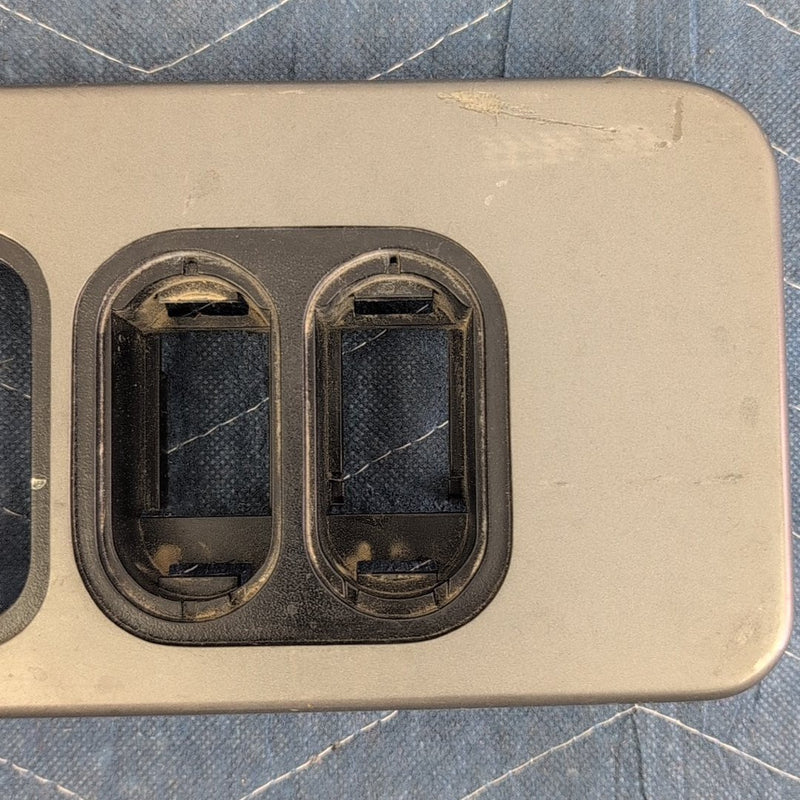 1988-1994 Chevy K1500 Door Handle Trim Bezel LH RH 15615130A 15615129A OEM