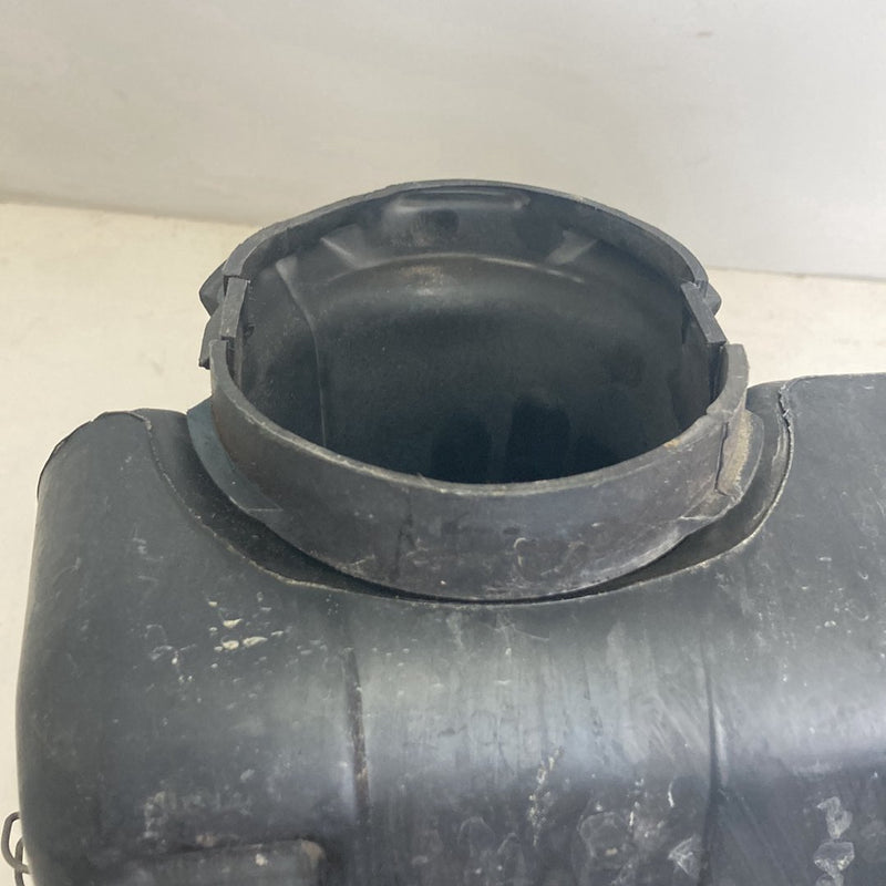 1995-1998 Chevrolet Silverado 2500 GMT400 Air Filter Housing Box OEM