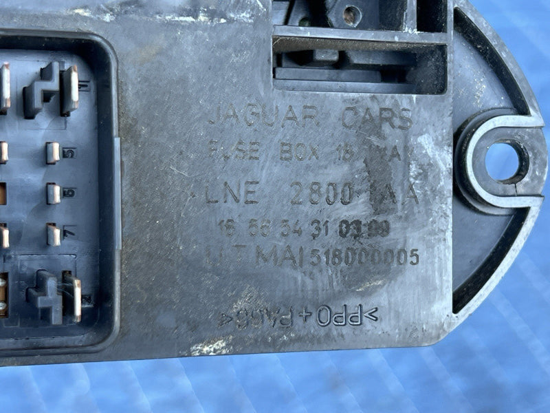 1998-2003 Jaguar XJR XJ8 X308 Engine Bay Junction Fuse Box LNE2800AA OEM #4691E