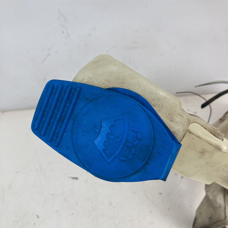 2001-2005 Volkswagen Passat Windshield Washer Reservoir Jug Tank OEM #5537M