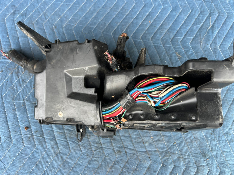 2002-2006 Toyota Camry Engine Fuse Relay Junction Module Box Assembly OEM #128DU