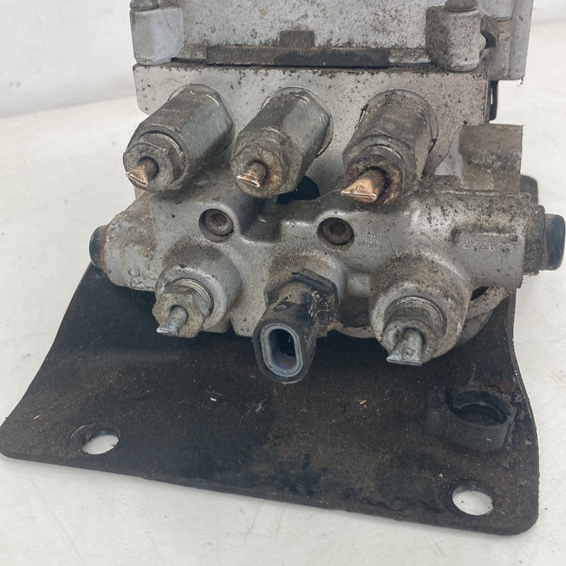 1995-1998 Chevrolet Silverado 2500 GMT400 ABS Pump 12765501 OEM