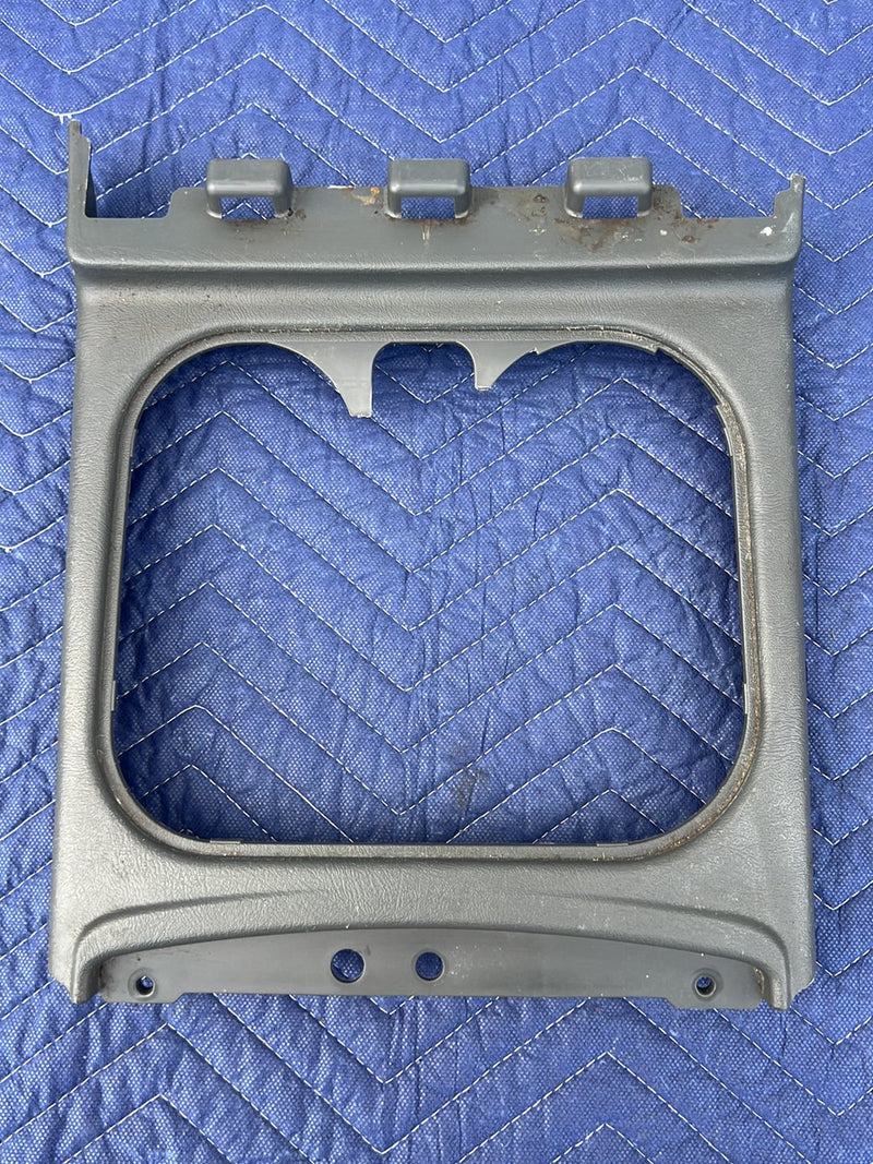 Chevrolet Silverado - Center Console Trim PN: 15070499