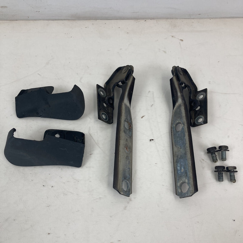 2001-2005 Volkswagen Passat Hood Hinge Pair Left Right OEM #5547M