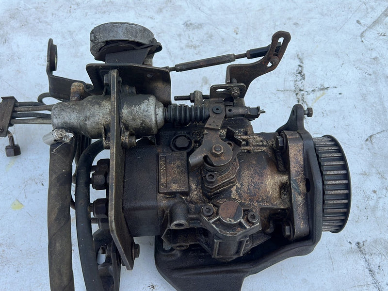 1975-1980 Volvo 244 D24 Diesel Bosch Fuel Injection Pump w/ Linkage OEM #5430EM