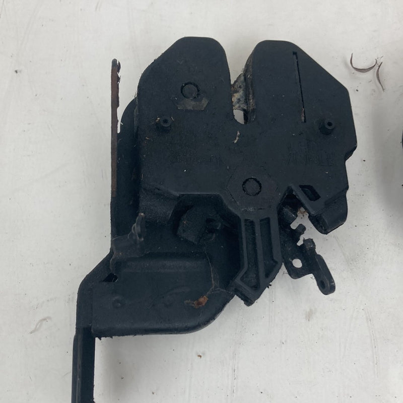 1998-2000 Volvo V70 Hood Latch Pair Left Right 9152932 9152860 OEM #5189M