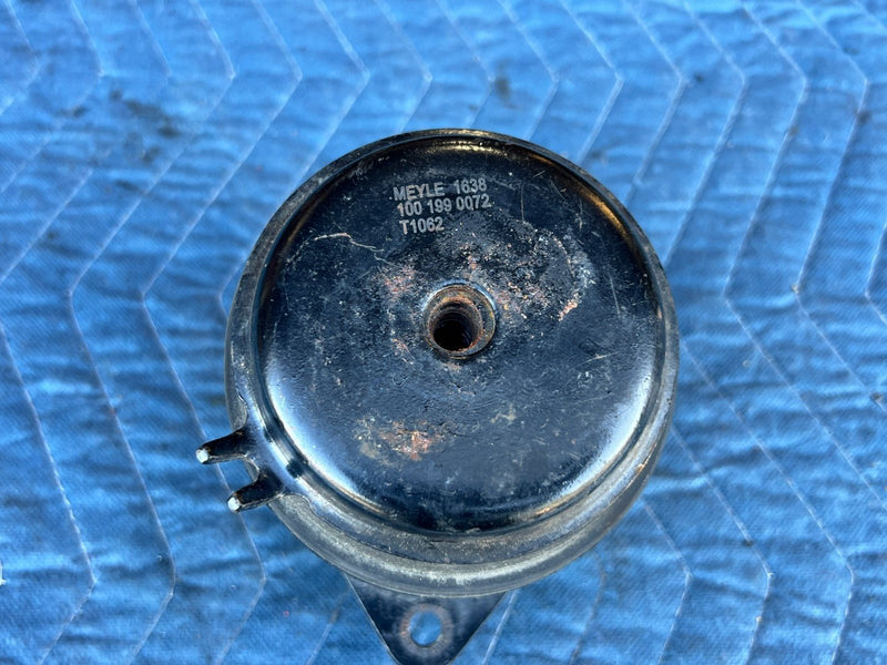 1985-1992 Volkswagen Golf Engine Mount Rear Right 1001990072 OEM
