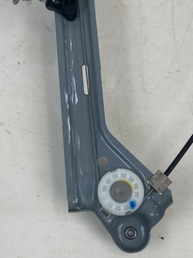 2014-2020 Chevrolet Silverado Front Right Window Regulator 0130822882 OEM #5586M