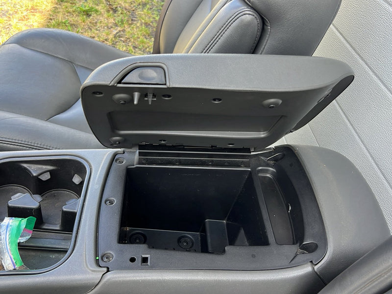 1999-2006 Chevrolet Silverado Front Seat Gray Leather Center Console OEM #5615EM