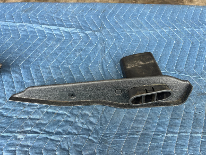 1989-1995 Volvo 740 940 Sedan LH & RH Under Seat Floor Vent Duct Pair OE #3764EM