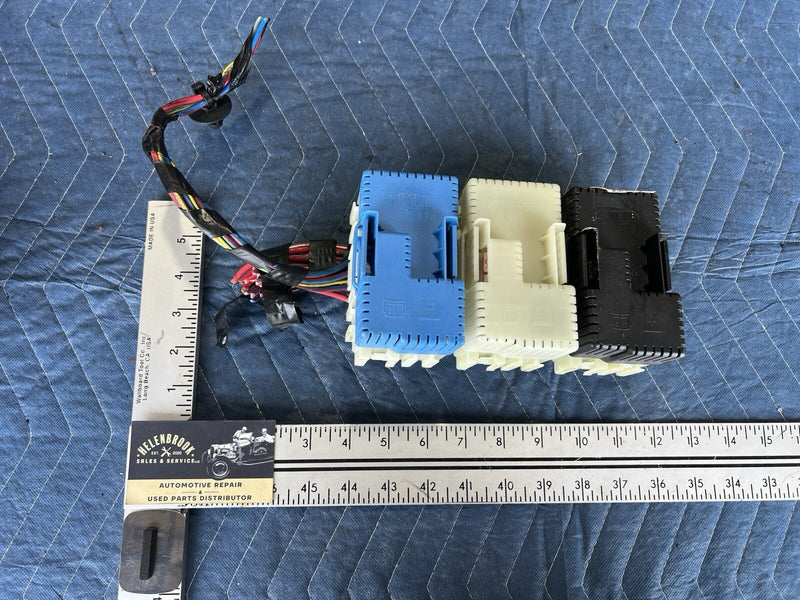 2008-2013 Volvo XC70 3.2L Rear Trunk Fuse Relay Box 6G9T-14C507 OEM #4253E