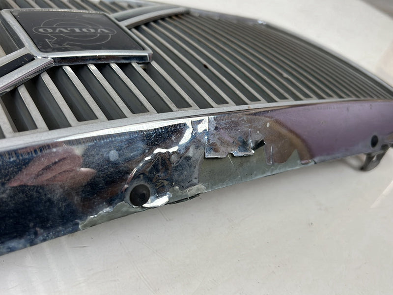 1990-1992 Volvo 740 745 940 Front Chrome Grille Assembly 1358486 OEM #5914EM
