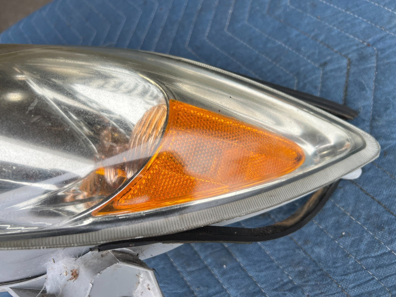 2002-2006  Toyota Camry LH Left Headlight Light Assembly OEM #119DU