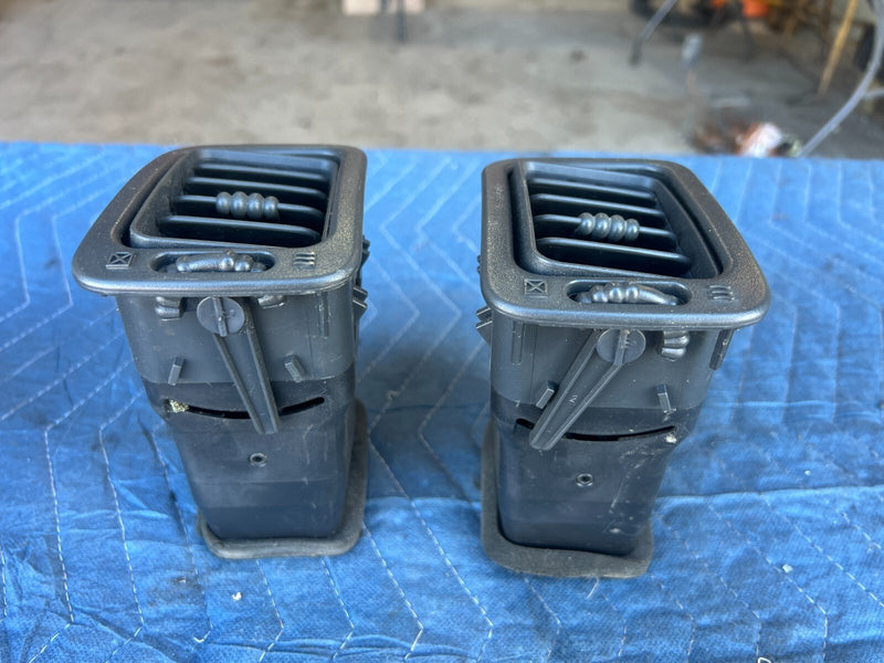1999-2002 Chevy Silverado GM 1500 2500 Dash HVAC Heat AC Air Vent Set OE #1828CN