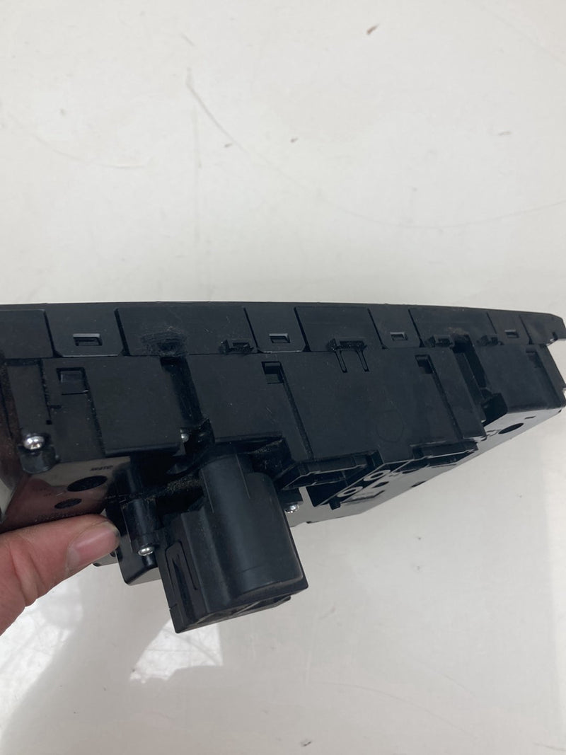 2004 Volvo S60 - HVAC Climate Control