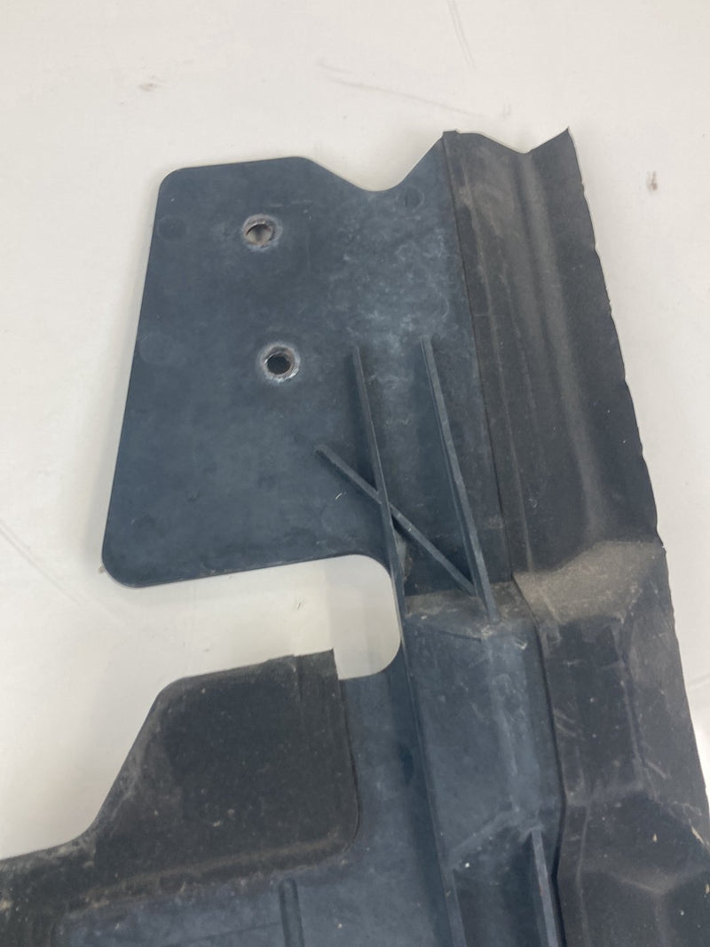 1992 Volvo 940 944 - Radiator Air Dam PN: 3538918 3538919