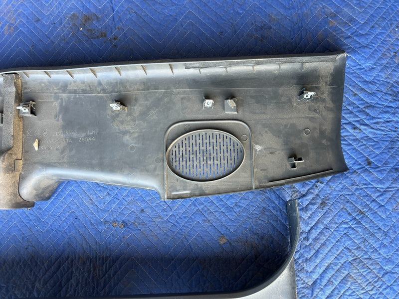 1999-2002 Chevy Silverado GM 1500 2500 B Pillar Trim Gray OEM #1839CN